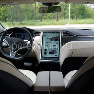 Аренда авто в Одессе, Прокат авто в Одессе, Tesla model S, Tesla.