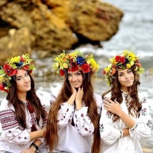 Female vocal trio in Odessa
