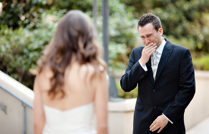 жених впервые видит невесту